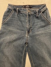 Hollister Co. Ultra High Rise Dad Jeans in blue, Size 3S W26 L29 Pre-Owned picture